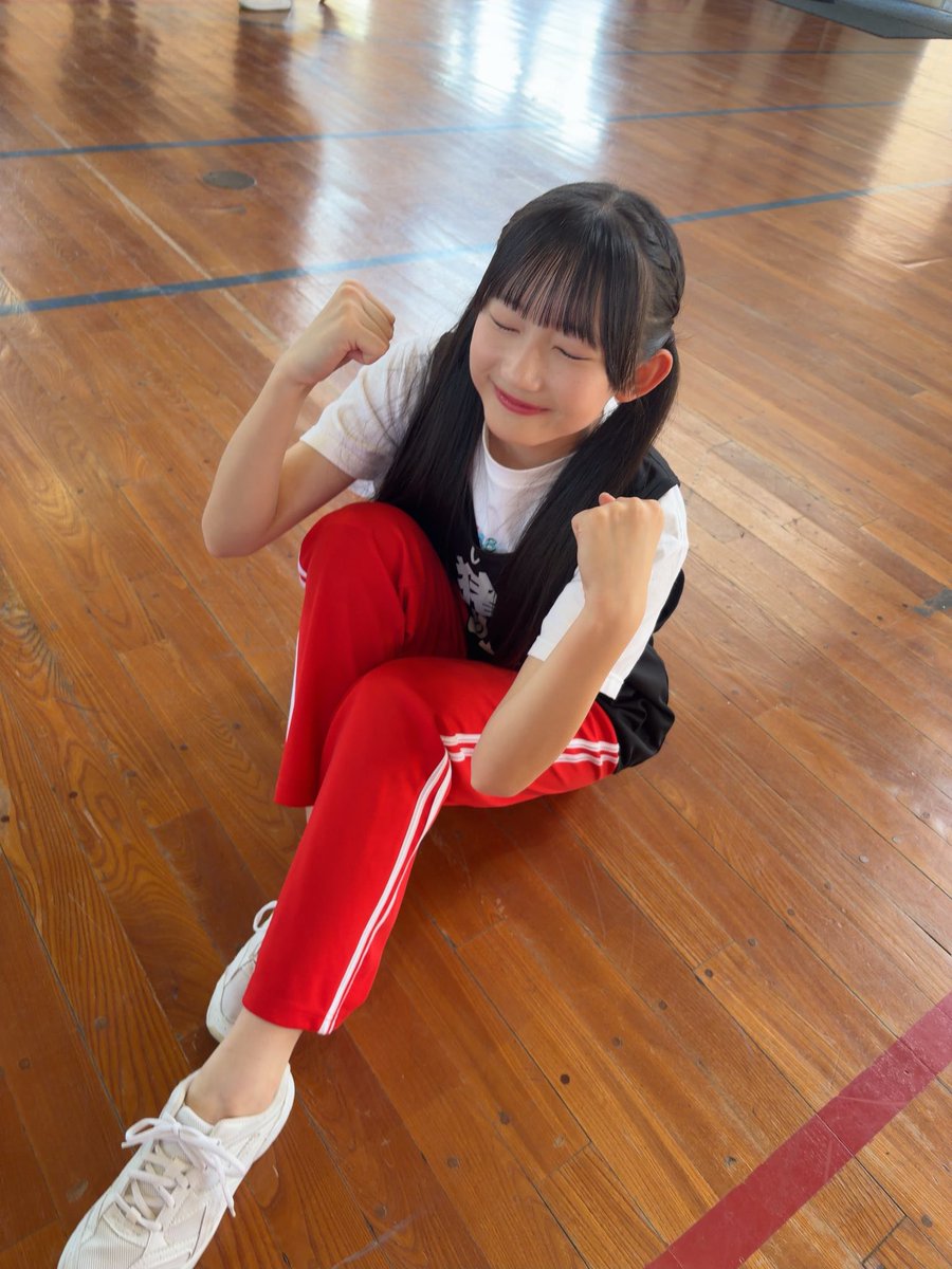 Riria_hkt7's tweet photo. おやすみなさい✮
一緒のポーズだった🪄🪄 https://t.co/K0qZz3fy1m