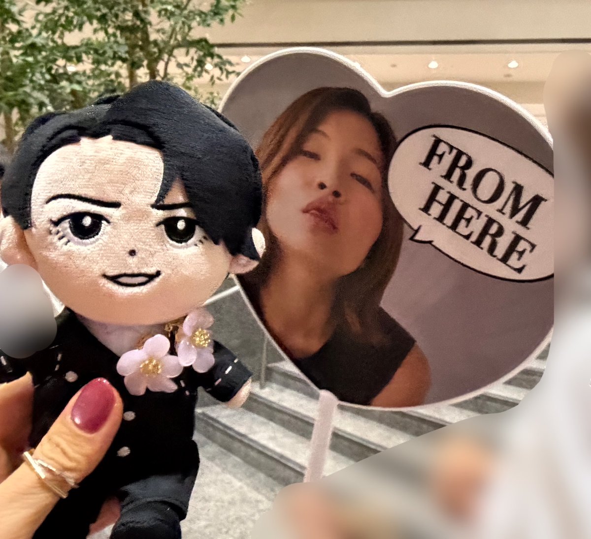 nori_love_K's tweet photo. 亀梨和也くん FROM HERE
名古屋公演 2日目
亀梨くんが客席にいた男性に
プレゼントしていた
大久保佳代子さん団扇
撮らせてもらった！！！！
#FROMHERE #亀梨和也 https://t.co/M5ZFxulyif