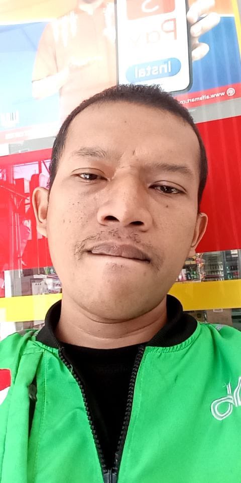 Pengagumpria98's tweet photo. Bejo gais dapet #ojol #gayjogja https://t.co/rgAsKnm2ti