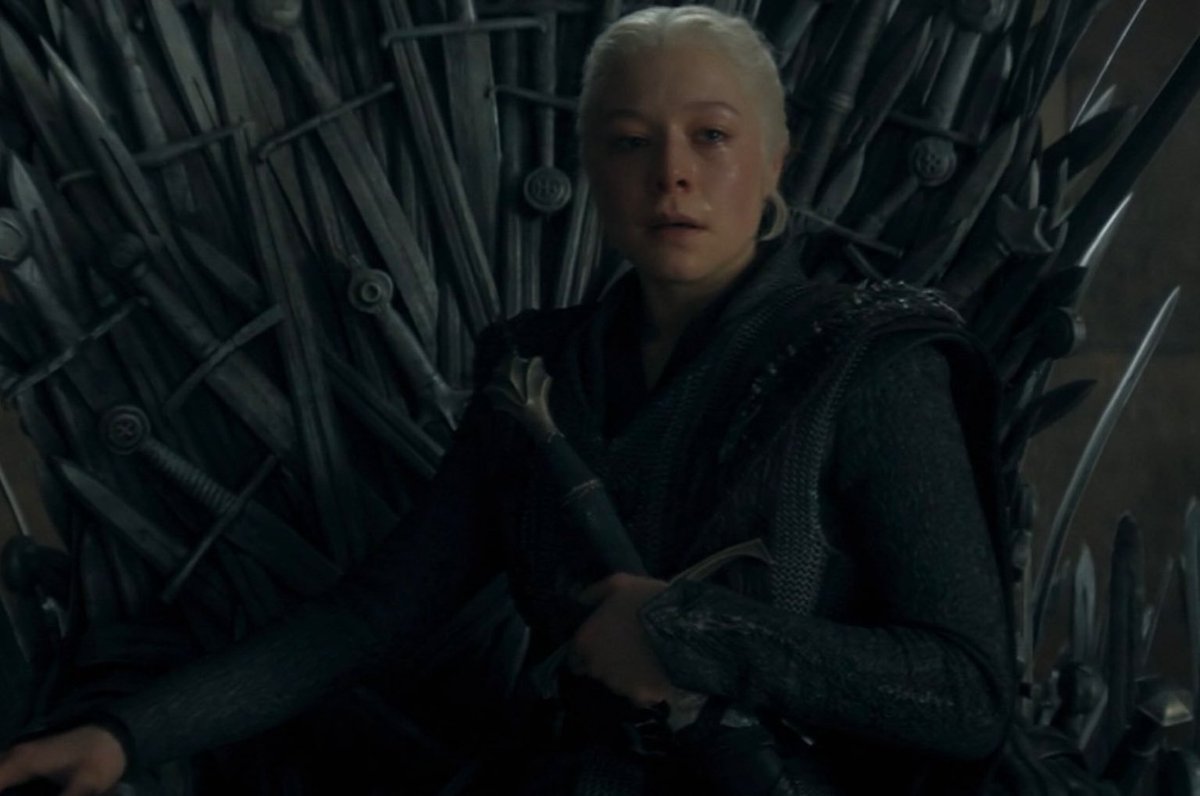 thedudejnr's tweet photo. Why was Rhaenyra so determined to remain Queen? She could've handed the crown to Daemon at any point, and their heir would still have inherited the Iron Throne.

If you're struggling that much as a ruler, why keep forcing it? https://t.co/bSKsUotqSM
