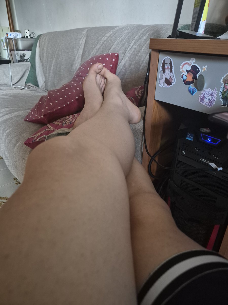 ThunderVIIIR's tweet photo. Love to chill like this :3 https://t.co/PaGxISGmBi