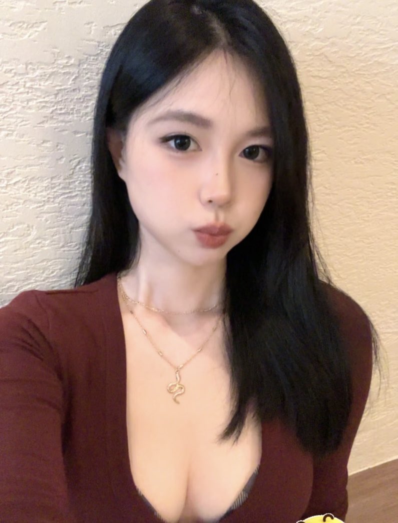 _tayloralisha_'s tweet photo. 附近有没有要约长期搭子的。。。有的点赞 https://t.co/yjSp04TqTA