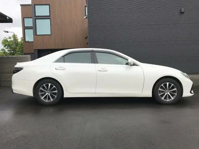 carnestke's tweet photo. SHIP DIRECTLY WITH US AND SAVE!
2019 TOYOTA MARK X 250G FOUR F PACKAGE 2500CC AT

CIF: KES 1,517,490
DUTY: KES 770,573
CLEARANCE: KES 70,000
TOTAL: KES 2,358,063

With only 30% of the CIF Value (KES 455,247) you have the unit shipped
https://t.co/qvn4taKA2h

#carnest #carImport https://t.co/jGEW7RkJDR