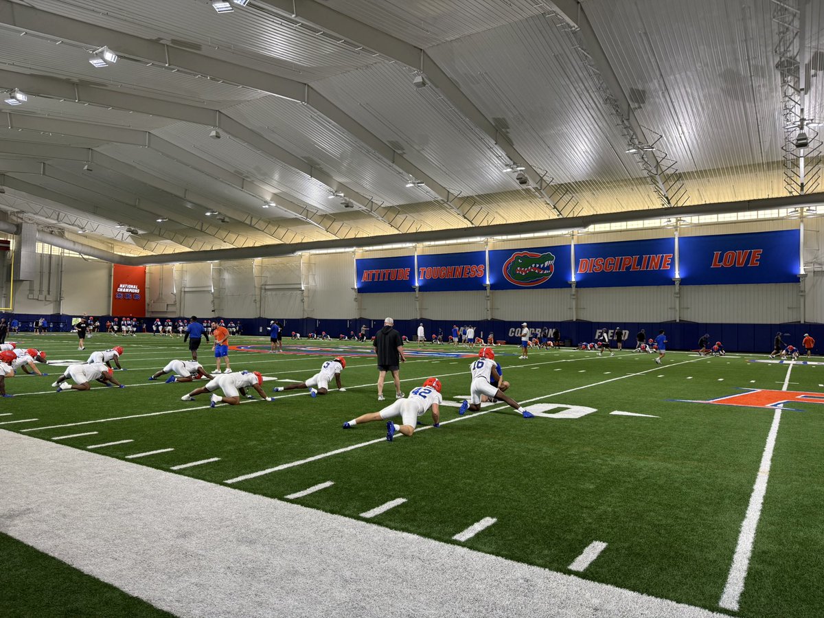 camparker25's tweet photo. Fall Camp Day 1
#NeverLate https://t.co/fFfmU8lisK