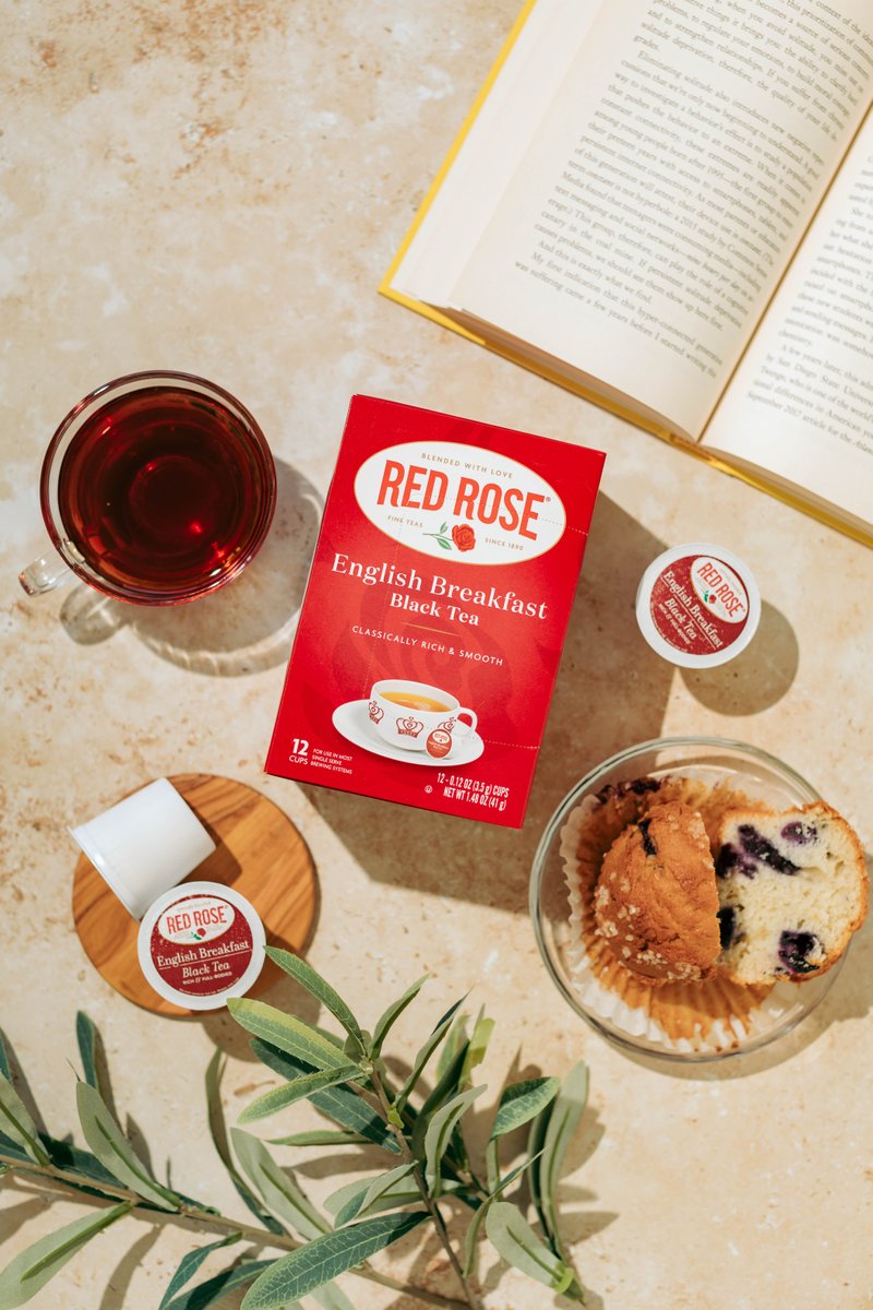 RedRoseTeaUS's tweet photo. August is the perfect time to slow down with book and tea. Whether you're turning pages with a bold English Breakfast, a fragrant Earl Grey, or a comforting dessert-inspired herbal tea, every chapter is better with your favorite mug in hand. What's on your reading list? https://t.co/LzTrpXhO6j