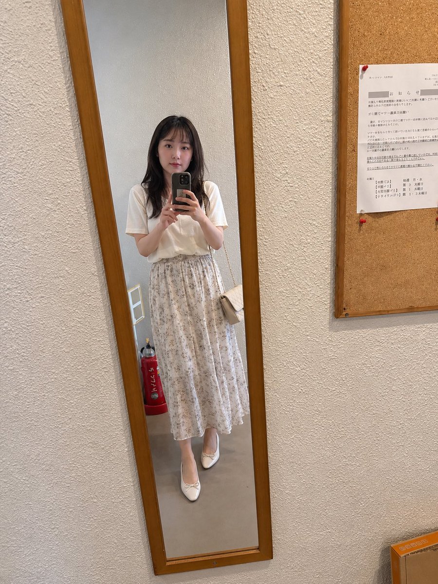 uv_abc_sekai_'s tweet photo. これは可愛いのか？🌃
女装化させてみた👀 https://t.co/FdeFIPU7WD