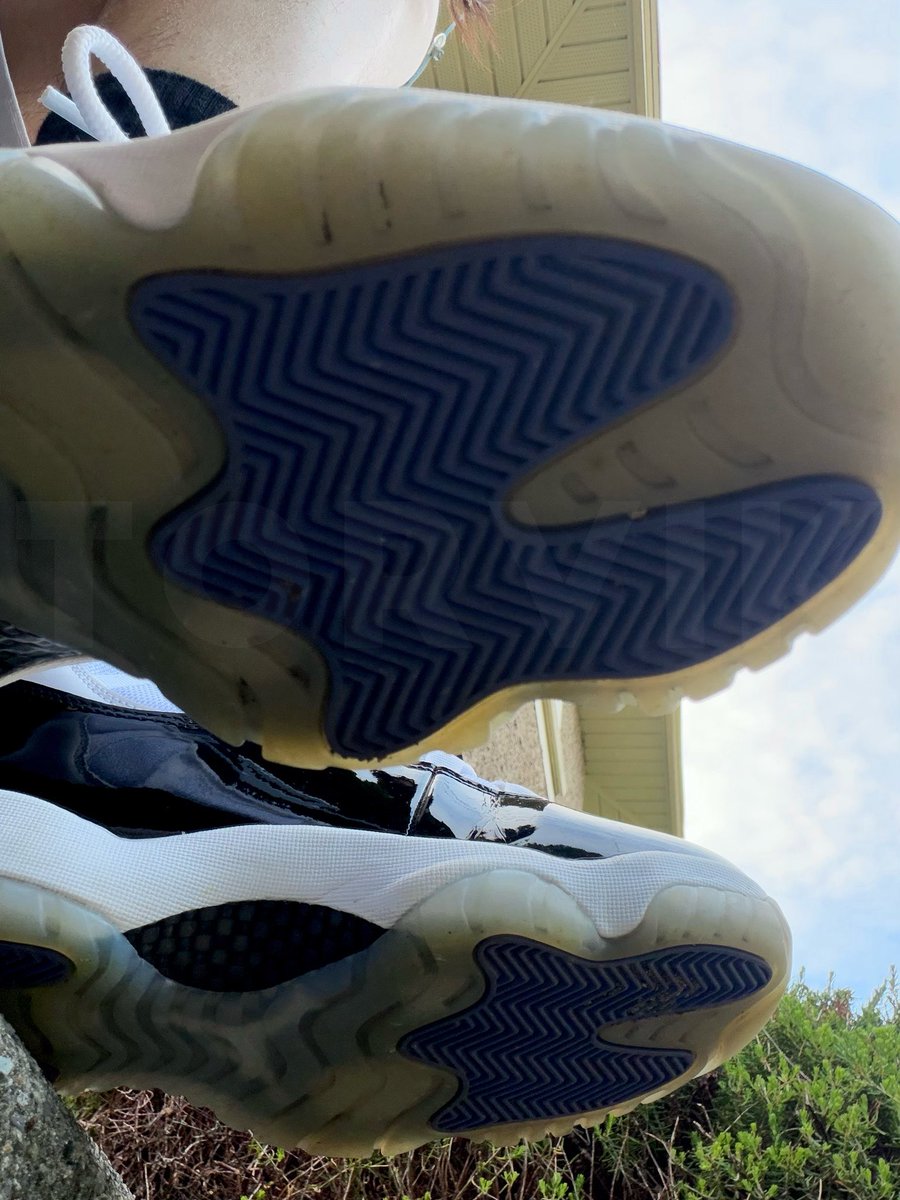 torvik0248's tweet photo. 你的角度，现在应该做什么？
#Sneakers 
#AJ11 
#MaleSocks 
#BlackSocks https://t.co/XnO0YqiHfL