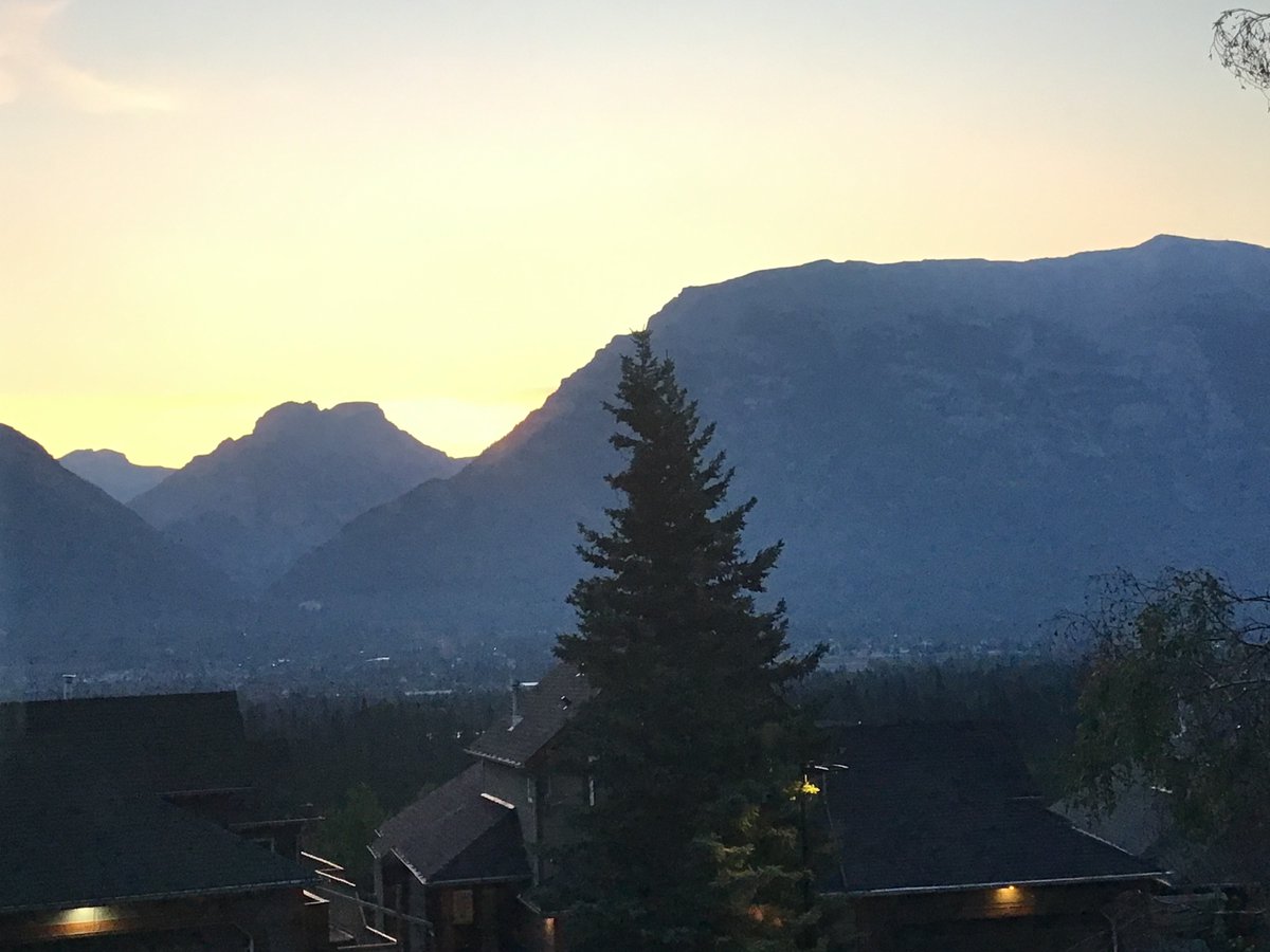 osgizch's tweet photo. Good Wednesday morning from Canmore friends! I hope everyone has a good day and remember your all special you matter and you all make a difference in mine and the people your around lives! Thanks for sharing a small part of your day with me and you make the world a better place https://t.co/3YyJV5RJKN