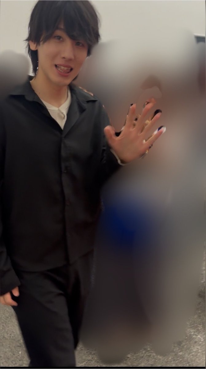 Miii_579's tweet photo. きょーたくんが目線くれた動画が
ジャニオタ的に確定神ファンサいただいて
はじめましてのきょーたくんがこれで嬉しすぎた😭💜ᩚ
動画で載せたいけど技術無さすぎてスクショ📸
よく見たら舌ペロしてた🤦‍♀️🤦‍♀️🤦‍♀️🤦‍♀️

 #おにラブ展 https://t.co/eixzNSUd37