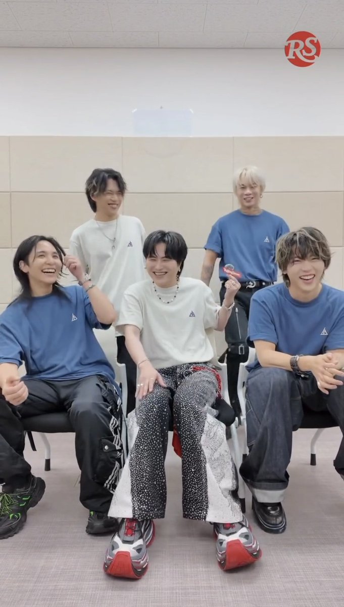 NB_0bright's tweet photo. 5人の笑顔が大好き😆🫰 https://t.co/NnF5zTKmIq