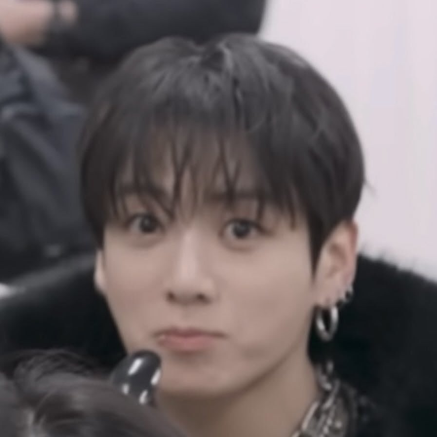 miffyzkoo's tweet photo. if jungkook looked at me like this i would never be able to say no https://t.co/YRWHEP6ghM