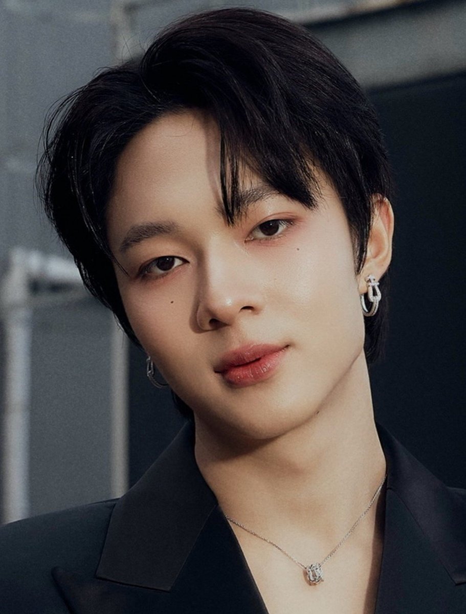 sHXkkkk's tweet photo. หุ่นเอย หน้าเอย ตะโกนคำว่าชั้นสูงมากกก ดูแพงโดยเนื้อแท้ ✨✨♥️🖤

#NuNew https://t.co/gDaQ1t4Bkg