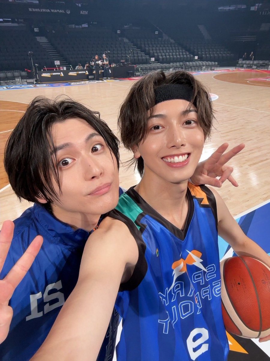 syu08061234's tweet photo. #アクターズリーグ🏀の思い出
〜かっこいいユニフォーム編〜
第二弾

⚪︎優しい優しい優しい佐奈ちゃん
⚪︎僕が産みました我が子です大賀
⚪︎ありがとう僕の師匠です伶くん https://t.co/ubnrA1KFQt