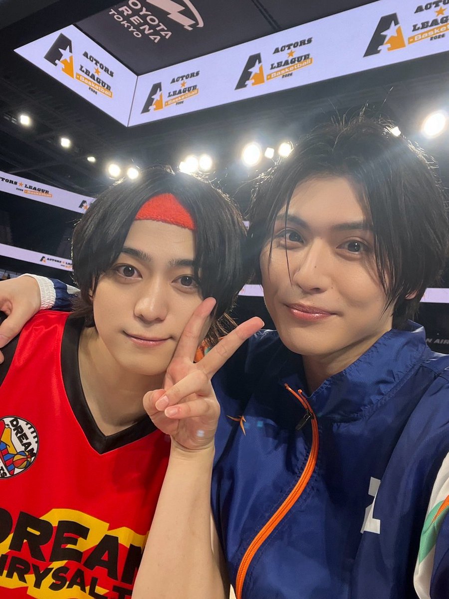 syu08061234's tweet photo. #アクターズリーグ🏀の思い出
〜かっこいいユニフォーム編〜
第二弾

⚪︎優しい優しい優しい佐奈ちゃん
⚪︎僕が産みました我が子です大賀
⚪︎ありがとう僕の師匠です伶くん https://t.co/ubnrA1KFQt