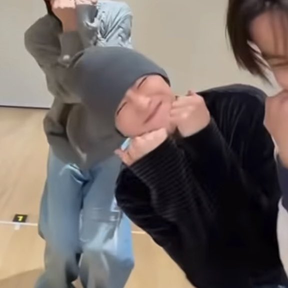 tetecoidezinha's tweet photo. i just love when he does this ☺️ https://t.co/8sZUitmD4Q