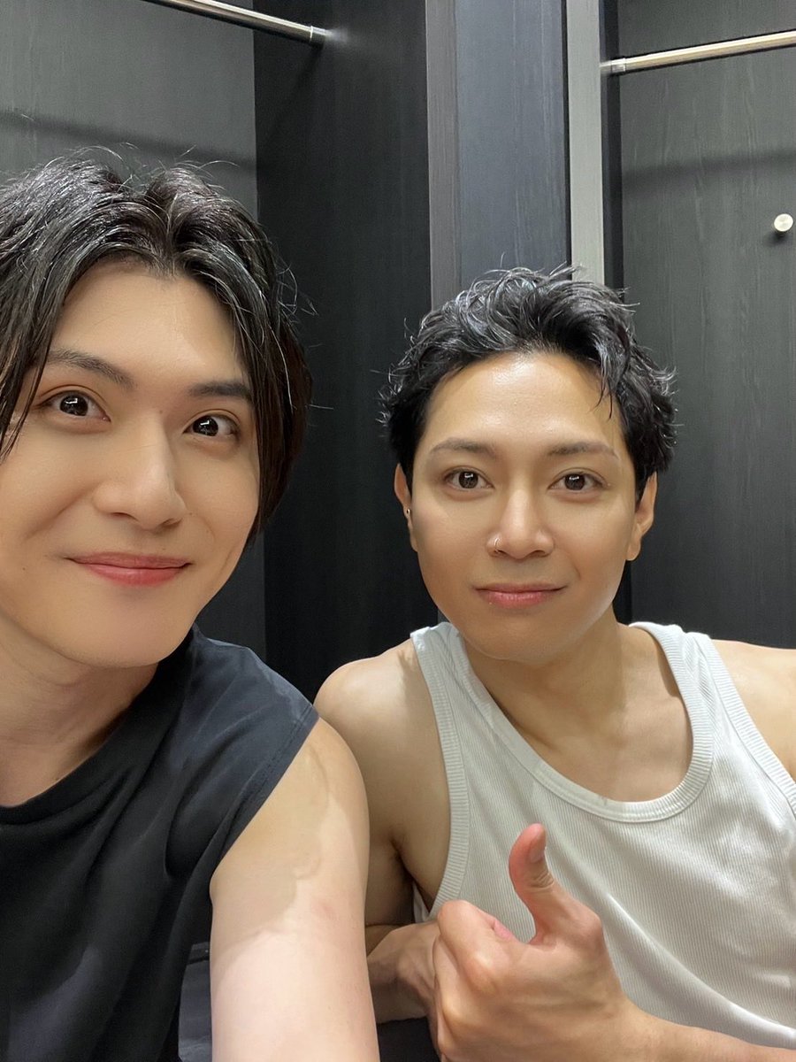 syu08061234's tweet photo. #アクターズリーグ🏀の思い出
〜着替え後なのに撮ってくれた編〜
第一弾

⚪︎強いよ強すぎるよジェーさん
⚪︎デカいよデカすぎるよ成弥さん
⚪︎天��なのよね怜央くん https://t.co/DCuAaONZZ3