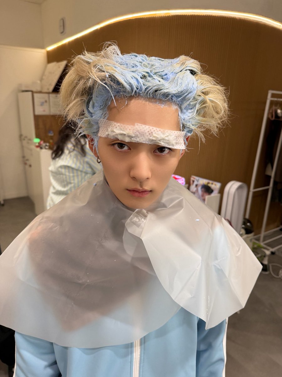 LUN8_members's tweet photo. [#카엘]
금발이 잘 어울리는 우리 쿠마,,, 생일 너무 축하하고 항상 따듯함으로 우리를 반겨줘서 고맙다 금발 잘 어울리니까 앞으로도 계속 탈색해~ 사랑해🫰 앞으로도 잘 부탁해 내 게임메이트

#루네이트 #LUN8
#금발_잘어울리는_쿠마_생일축하해 https://t.co/wQWeCryz2n
