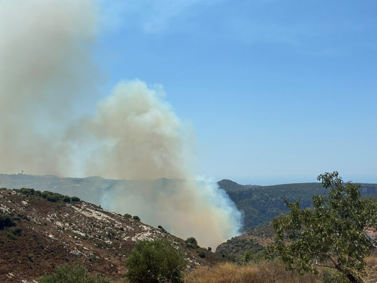 QudsNen's tweet photo. Israeli artillery target Wadi Zibqin, southern Lebanon. https://t.co/BAH1NqOSfq