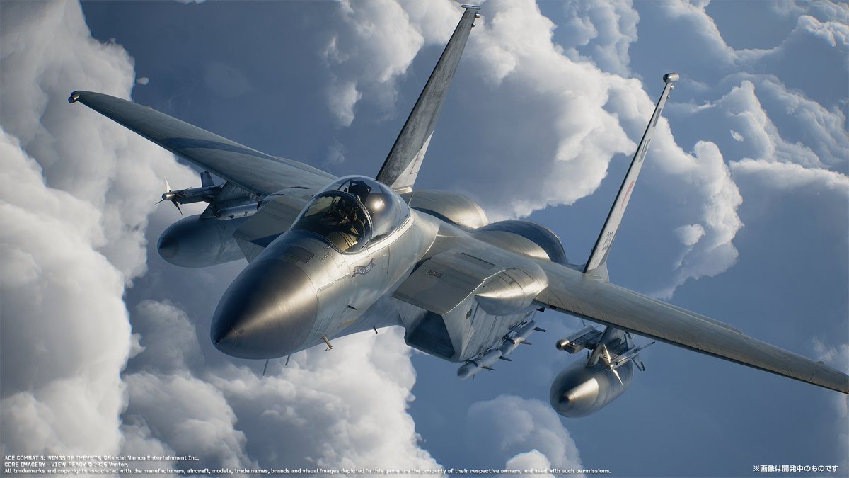 PROJECT_ACES's tweet photo. 【🐥ナゲッツの戦闘機紹介：F-15C Eagle】
優れた運用実績を誇る双発の大型制空戦闘機。空戦を制するための速度性、運動性、生存性を全て高いレベルで備えている。愛称は「イーグル (鷲) 」。
#ACECOMBAT ＃ACE8 https://t.co/IV40oVySUM