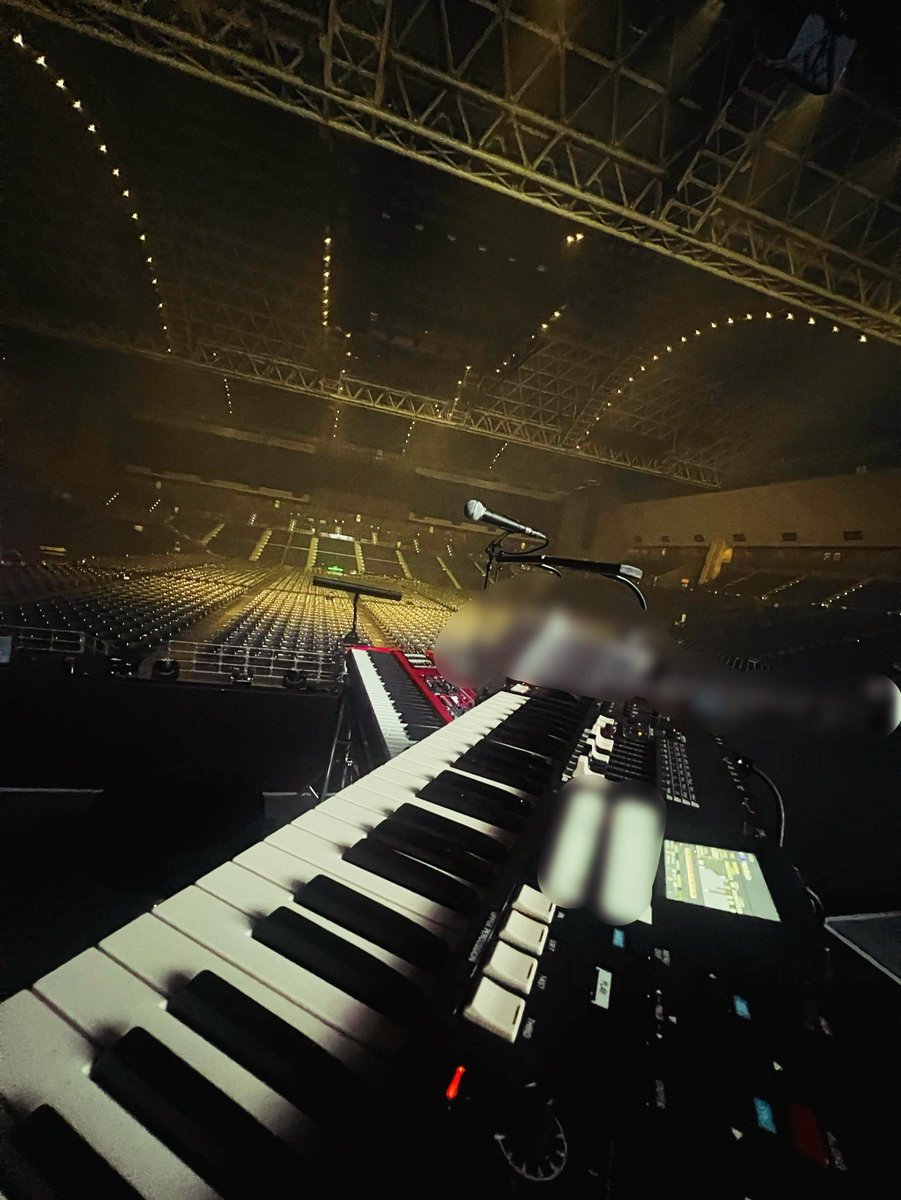 8ch_piano's tweet photo. ヨルシカ LIVE TOUR 2026「一人称」10公演目 @ 福岡・マリンメッセ福岡 A館 2日目、無事終了！
なんだかお客さんが楽しそうで、おかげさまでほっこりしながら演奏できました。
ありがとうございました。
残り2公演。 https://t.co/QdrjSNk8WH