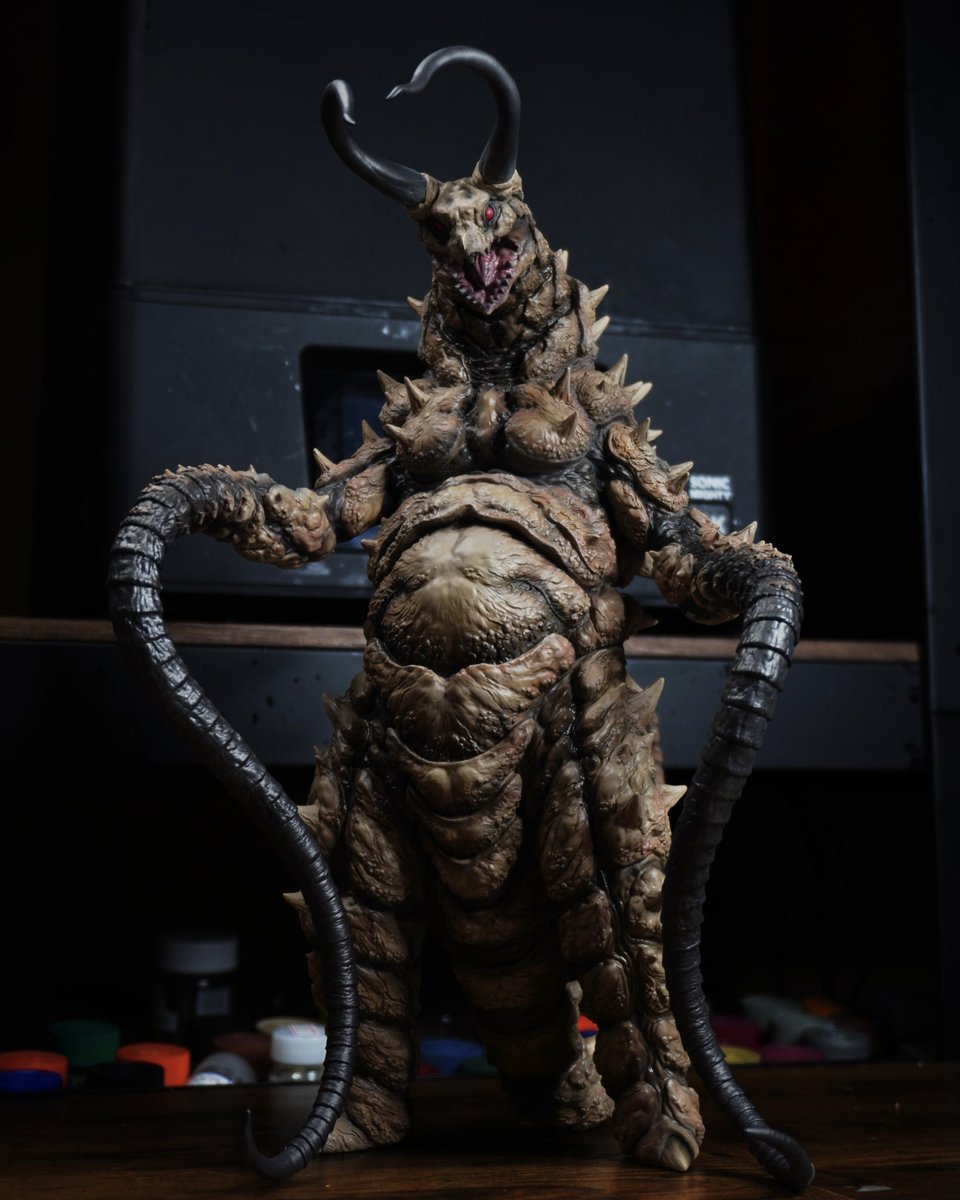 tnn_scaltinof's tweet photo. 原型担当させていただいたKAIJU Remix Seriesグドンの製品が手元にきました~☺️
とにかく製品クオリティがすごいです。塗装もディテールの再現度もソフビとは思えないレベル。大変嬉しいです。 https://t.co/zWlIy108ac