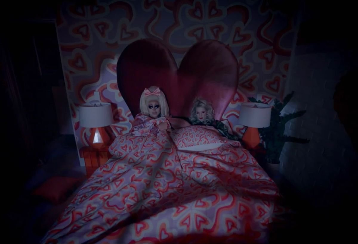 swedishcher's tweet photo. what if we kissed and fell asleep in the lesbian bed and lesbian themed room https://t.co/bBkjVzGarX