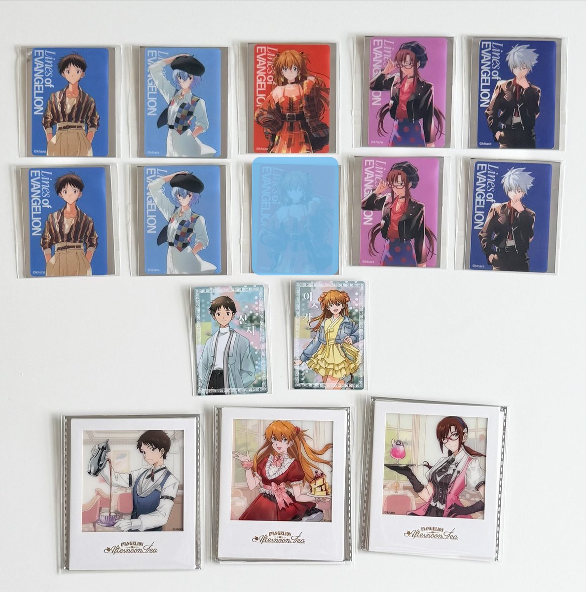 kokecocco0717's tweet photo. 【交換】
エヴァ エヴァンゲリオン オールエヴァ展 エヴァ展 福岡 エヴァスト 韓国 中国 上海 香港 コラボ biribiri サマーフェス カフェ バンド 特典 しおり カード アクキー 缶バッジ ステッカー チェキ 色紙

譲》シンジ・レイ・アスカ・マリ・カヲル
　　ペンペン (画像1〜3)

求》レイ・カヲル(画像4)

同種以外の異種交換は要相談でお願い致します🙇‍♀️

郵送にて交換希望です。
宜しくお願い致します。