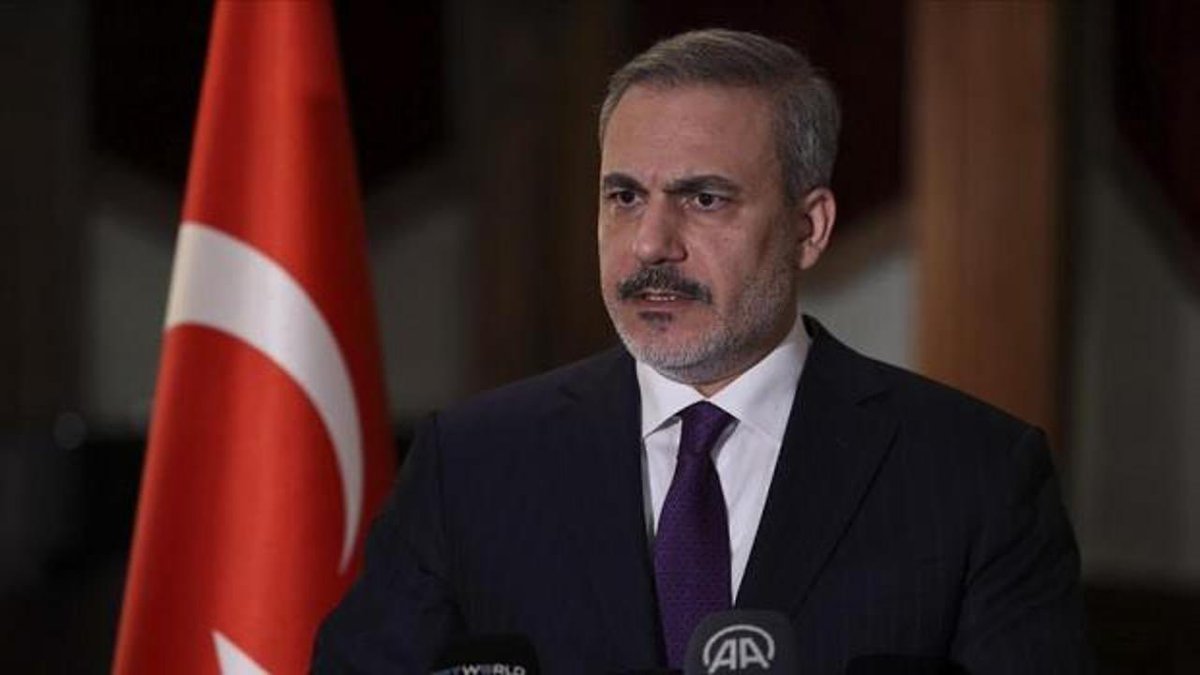 sagcigazete's tweet photo. Hakan Fidan:

“Artık YPG’nin ortadan kaldırılması bizim stratejik hedefimiz.

Ya bunlar kendi kendilerini feshederler ya yok edilirler.” https://t.co/kxldl19tSK