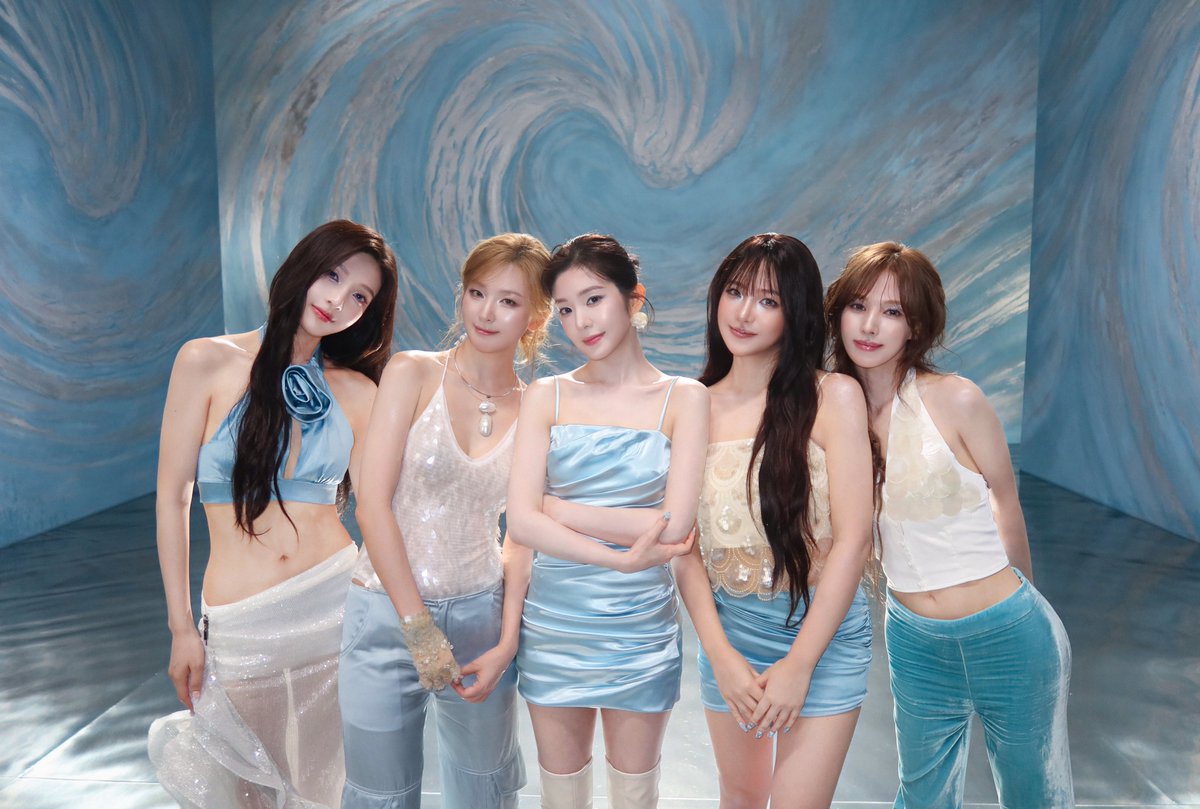RVsmtown's tweet photo. lets go rock the boat

#RedVelvet #레드벨벳
#SurfinBoy #RedVelvet_SurfinBoy https://t.co/Y8kqRgmWzf