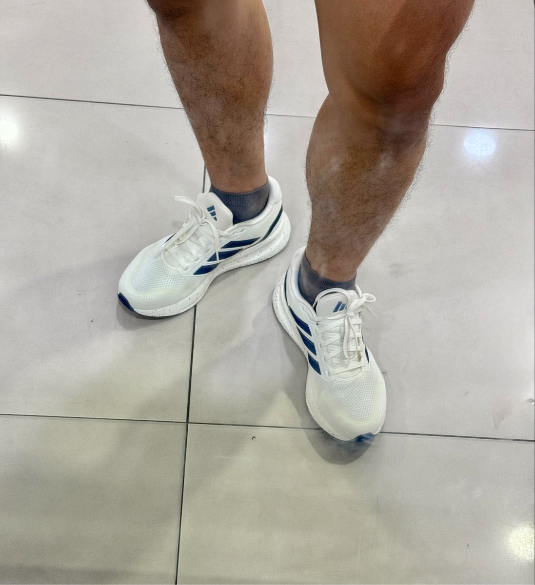 the_lostbread's tweet photo. Fresh pair https://t.co/LLWrG9Xzm0