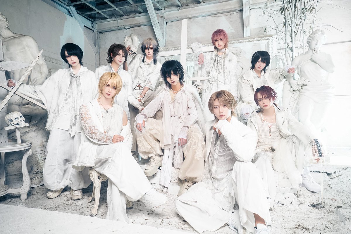 EVOL__official's tweet photo. 【WEBインタビュー記事掲載】
音楽、ファッション、ビューティ、ライフスタイルなどのトレンド情報を発信するVANITYMIXにΣVOLのインタビュー記事が掲載されました‼️

結成当初の話や各メンバーの加入秘話も⁉️

詳しくは下記URLからチェック✅
https://t.co/2Fdi0YrIXG https://t.co/2a3pM2V8ix