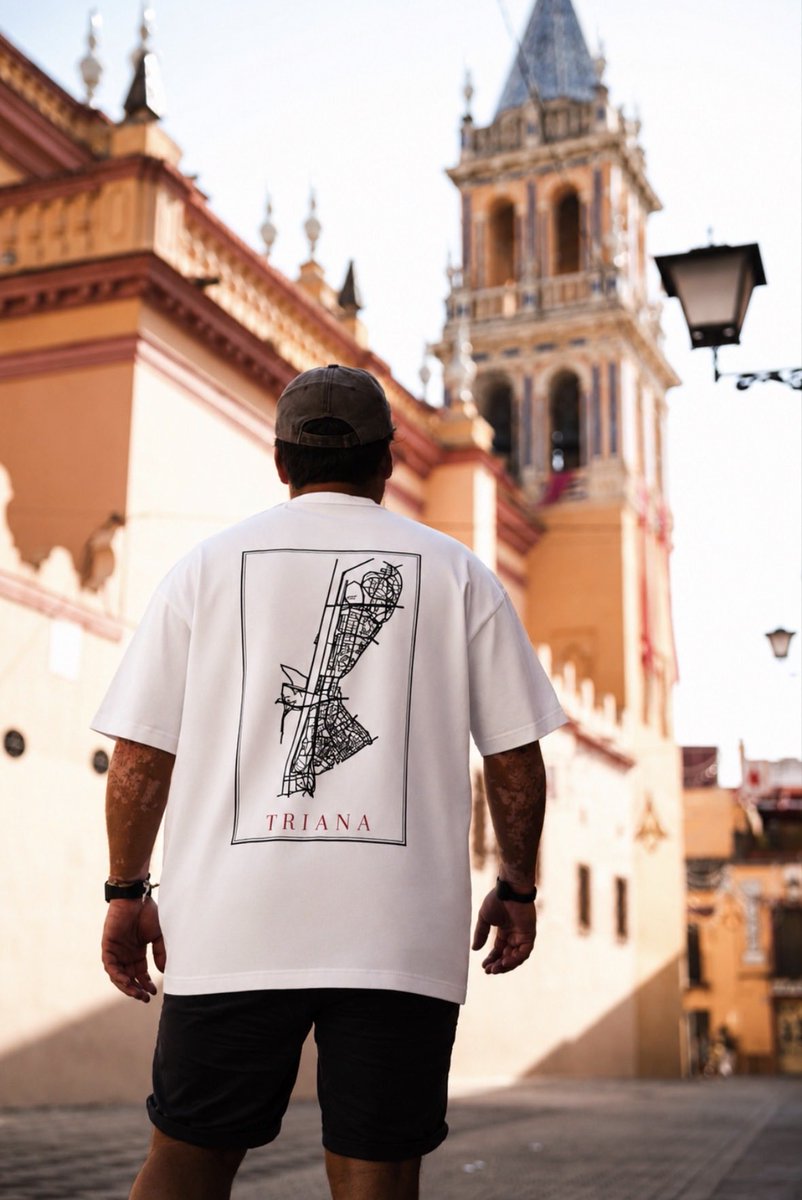 TrianaCF19's tweet photo. ɴᴜᴇꜱᴛʀᴀ ᴏʀɪʟʟᴀ

No es solo una camiseta, es llevar Triana contigo allá donde vayas.

Nuestra nueva colección de paseo ya está aquí.

Ya disponible en nuestra web. 

https://t.co/FgEryONLPi https://t.co/BCAMVILzxc