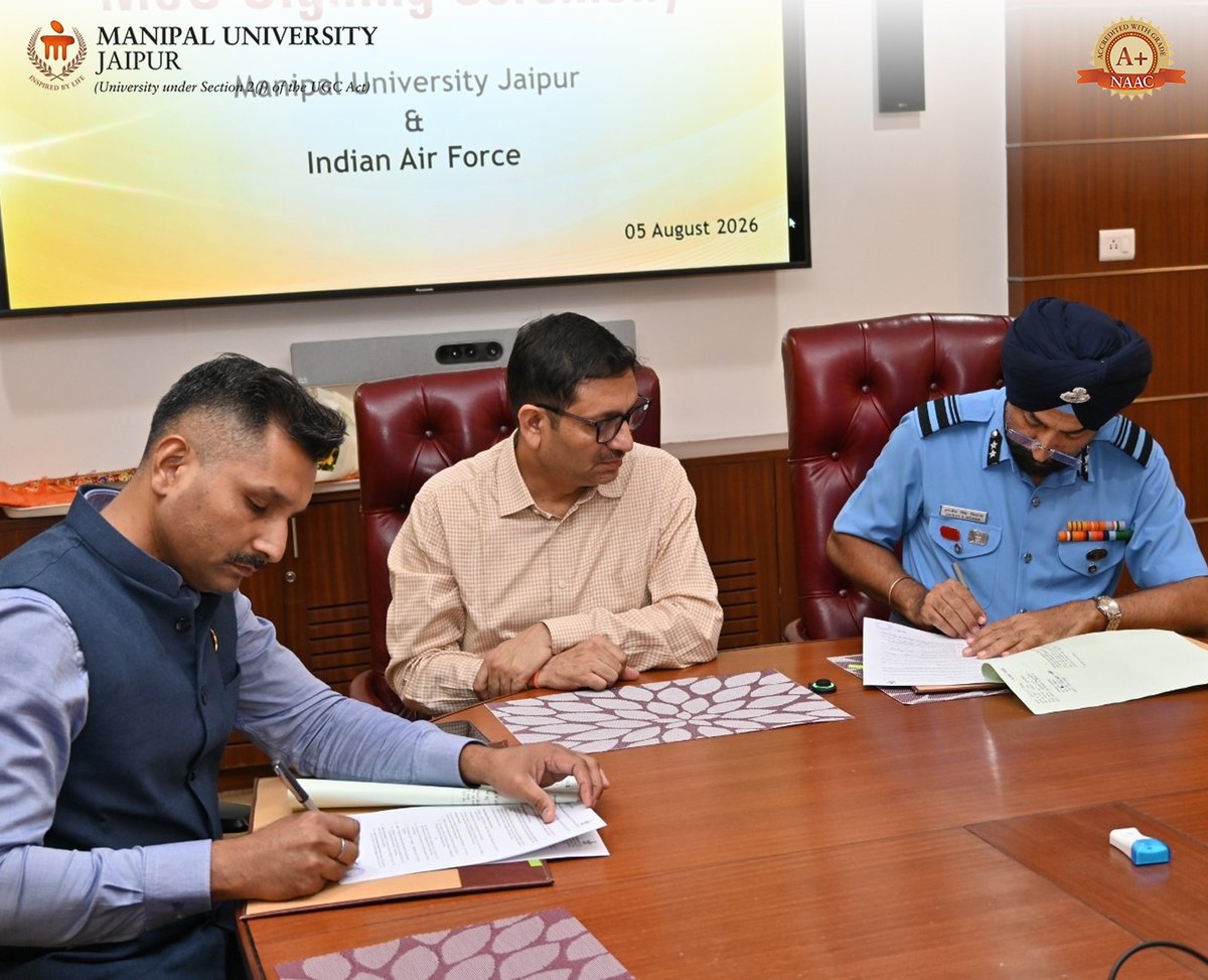 Jaipur_Manipal's tweet photo. A new milestone for education &amp; nation-building!

Manipal University Jaipur signs an MoU with the Indian Air Force to support the education of IAF personnel’s wards, strengthening our commitment to academic excellence and national service.Together, we soar higher. 

#MUJ https://t.co/3Pb9g0mo3A