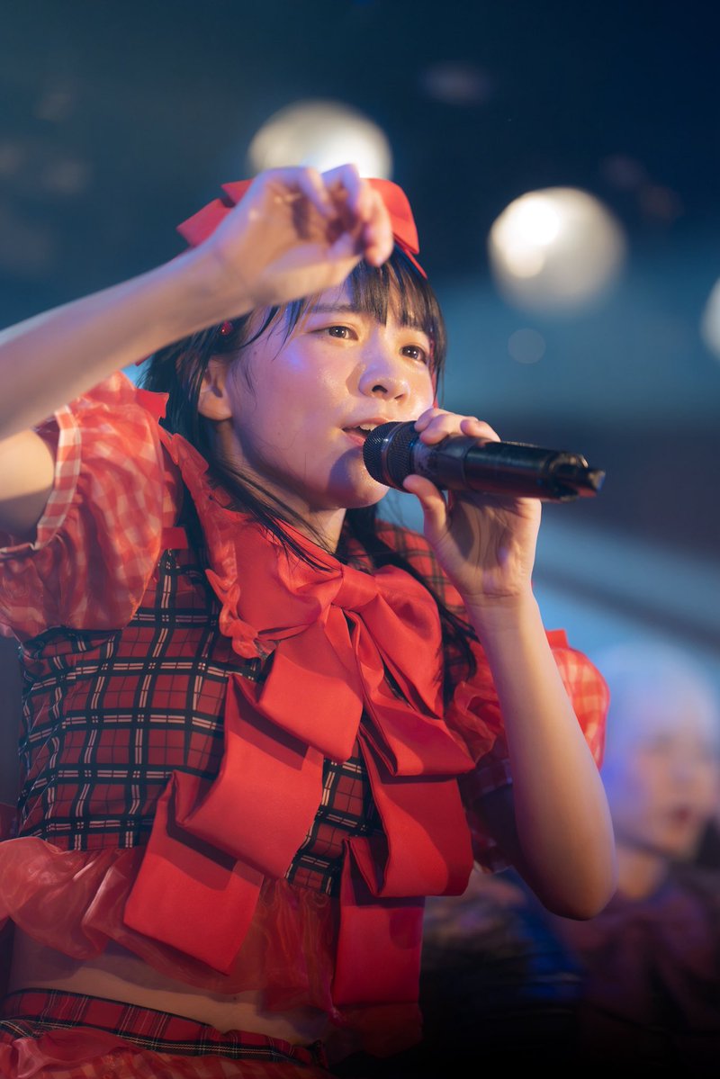 Dorahitoritabi8's tweet photo. その一瞬の歌声も、まっすぐな瞳も。
彼女の輝く姿は、何度見ても心を惹きつける。

#椿野ゆうこ 
#ひめもすオーケストラ https://t.co/f1nC2PQ6bU