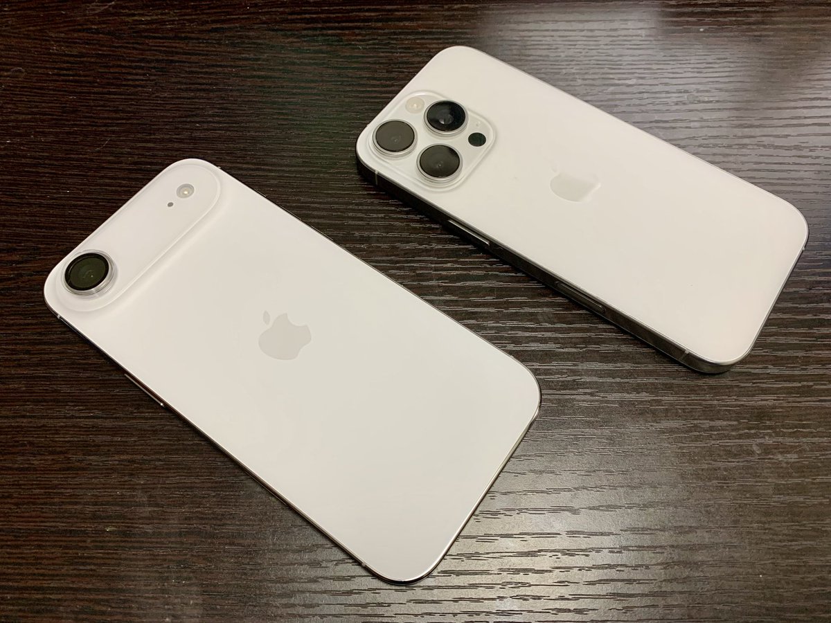fujikaxa's tweet photo. 久々の衝動買い📱

Amazonのセールでまんまとノールックでポチってしまった。iPhone16pro→iPhone Airへ。カメラやバッテリーはグレードダウンするけどそんなの関係ねぇ〜！手の小さい僕にとっては『薄さ・軽さ』が正義。そして何よりもこの見た目の美しさに惚れ惚れ✨ https://t.co/KRumWrM4k1