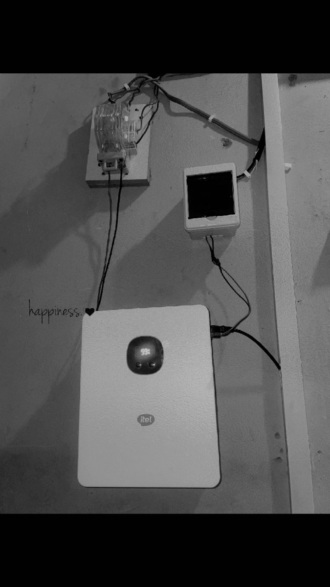 Beatric87851045's tweet photo. When NEPA said this Powerbank no fit solve am, I had to go for this 😁🔥🔥

Solar Installed 🥰
Thank you God
Thank you Affiliate Marketing 

There's light at the end of the tunnel 🤸‍♀️🤸‍♀️🤸‍♀️⚡⚡ https://t.co/QADpl02GIX