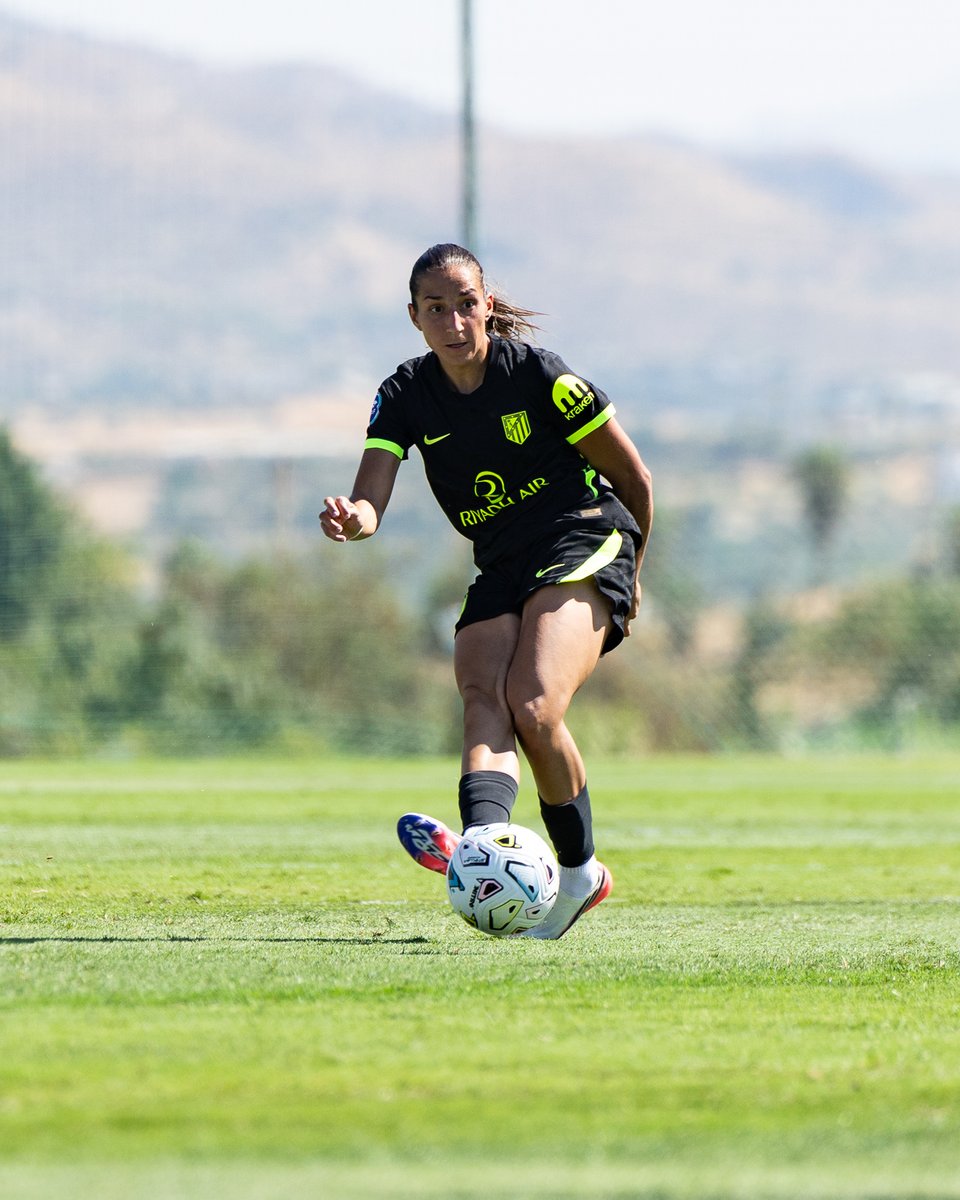 AtletiFemenino's tweet photo. Debutantes 🖤 https://t.co/igDTKLz8Ir
