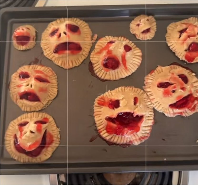 swagonometrl's tweet photo. J’ai fais des gâteaux pour mon bébé d’amour vous pensez il va kiffer ou pas? 😍🥰 https://t.co/J8Ozek1MVr