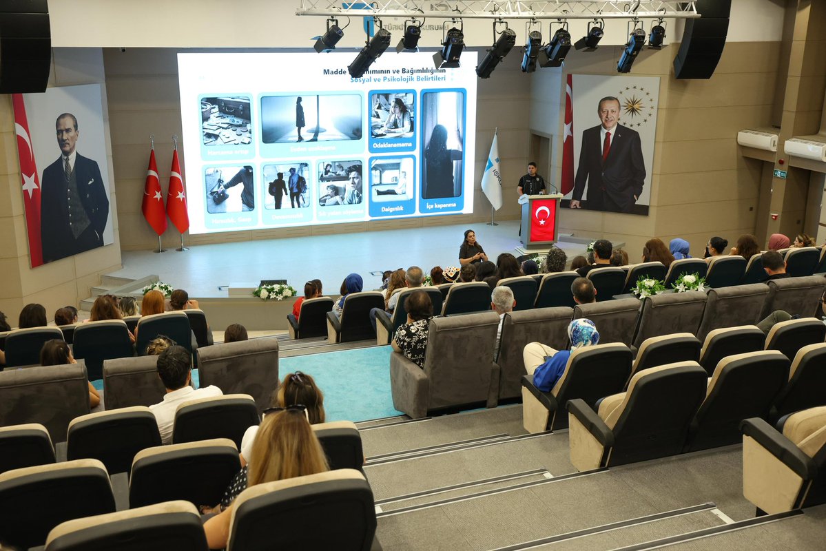 TurkiyeIsKurumu's tweet photo. Uyuşturucuyla mücadelede toplumsal farkındalığın artırılması amacıyla yürütülen “En İyi Narkotik Polisi: Anne” projesi kapsamında, Emniyet Genel Müdürlüğü tarafından Genel Müdürlük personelimize yönelik bilgilendirme ve farkındalık eğitimi verildi. https://t.co/zzJwquyoQL