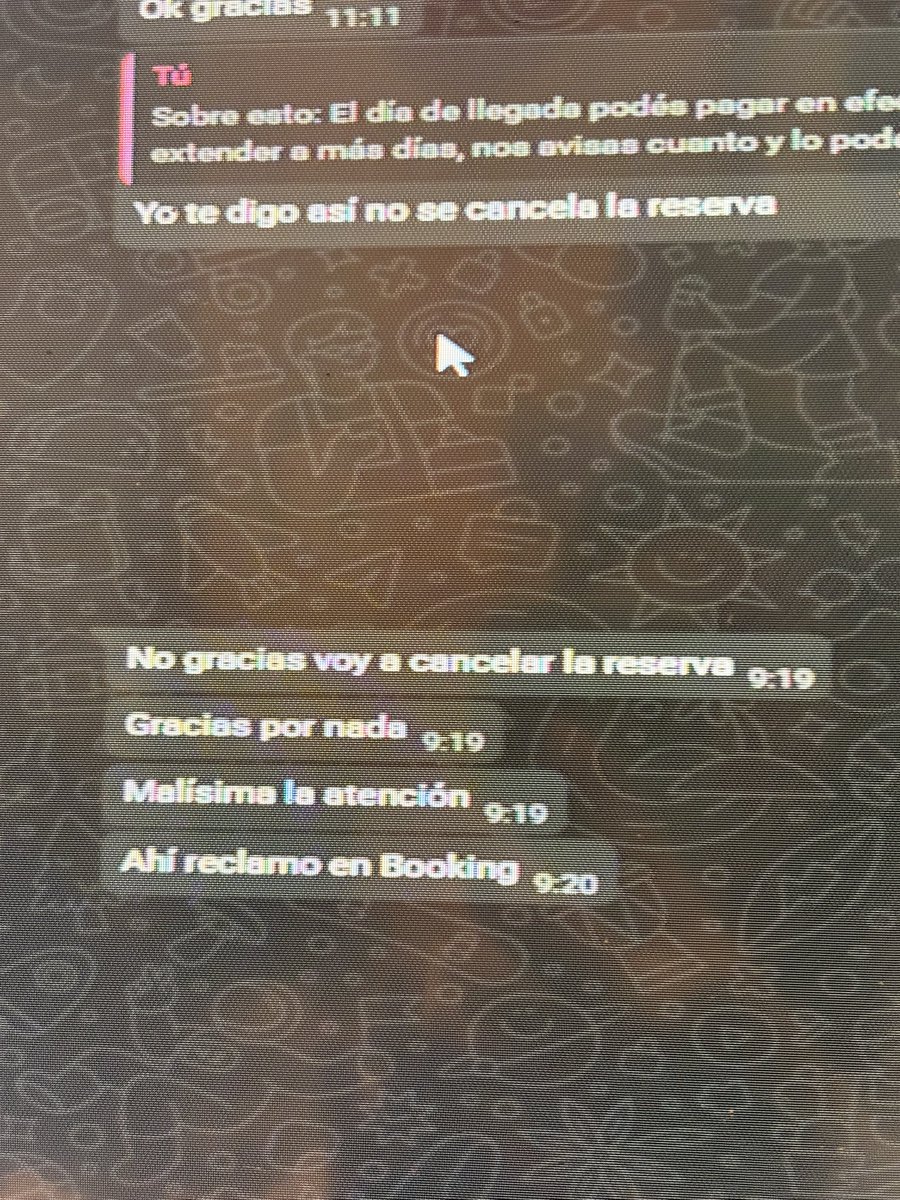 signoftae's tweet photo. yo: hola, necesitamos que se actualicen datos de tarjeta para garantizar la estadía! por favor, realizar la modificación correspondiente <3 

la gente inestable que me toca: hija de re mil puta tu atención es una mierda me voy a quejar con bk gracias por nada !! https://t.co/ovyOE2QJ9X