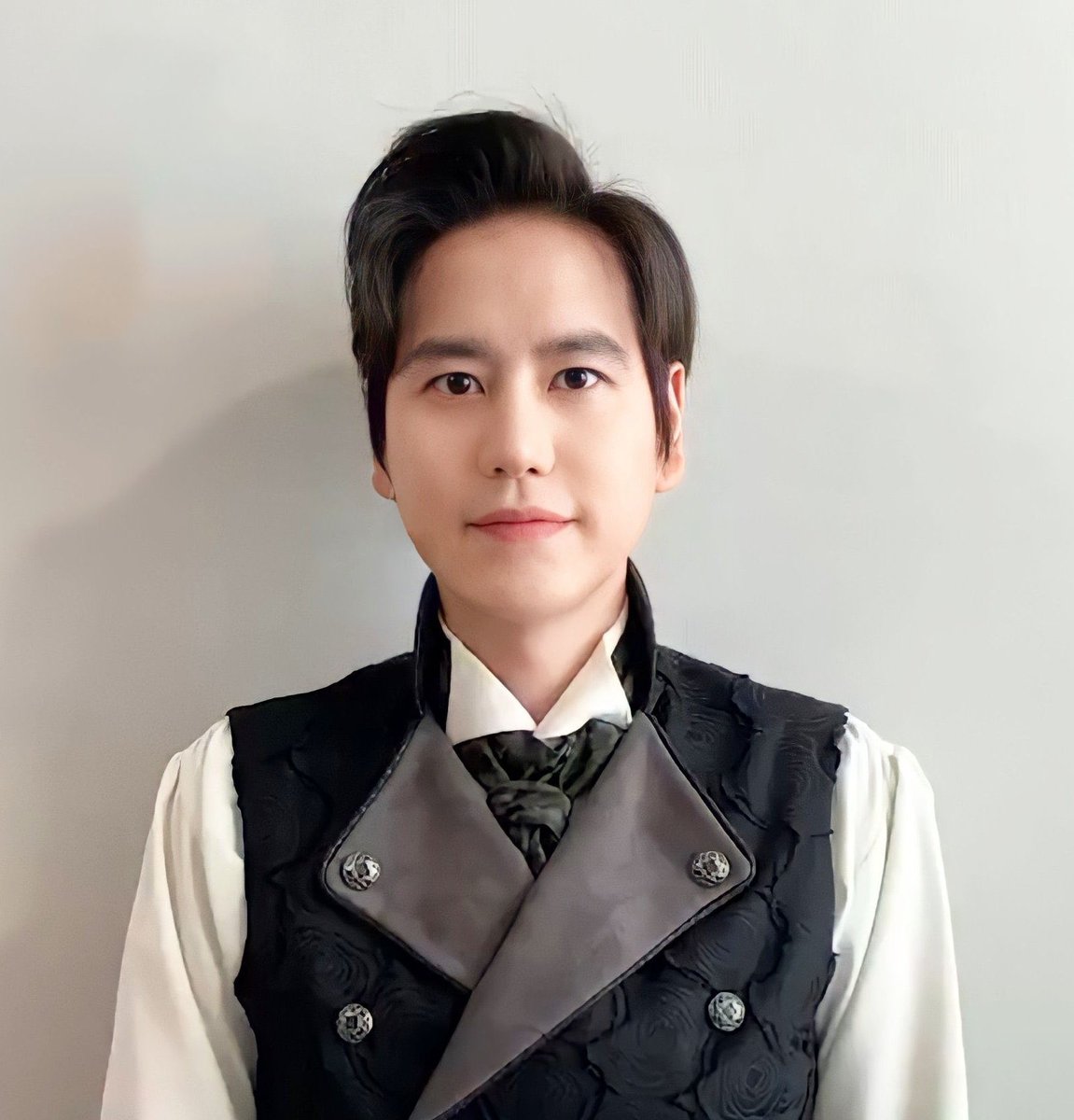 rbrus203's tweet photo. 340페이지 정도 읽은 책처럼 생김 https://t.co/t0p0l4Iuys