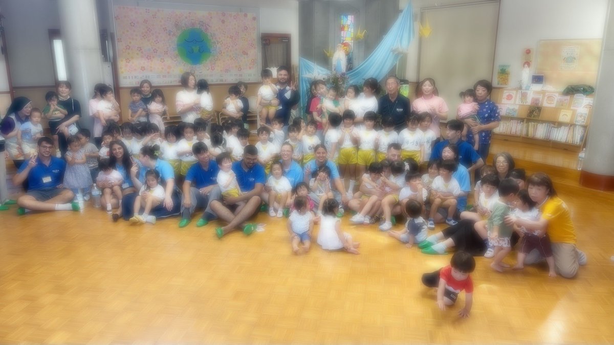 PeaceBridge_ipj's tweet photo. 【平和の架け橋プロジェクト2026｜Day 4】

今日は田平で過ごす最後の一日。

地域の保育園を訪問し、子どもたちと交流した後は、この数日間を振り返るリフレクションを行いました🤝

田平で築いた信頼関係を胸に、明日からは長崎へ！平和についてより深く考え、対話するステージへ進みます。🕊️ https://t.co/2FhiuNh7Rj