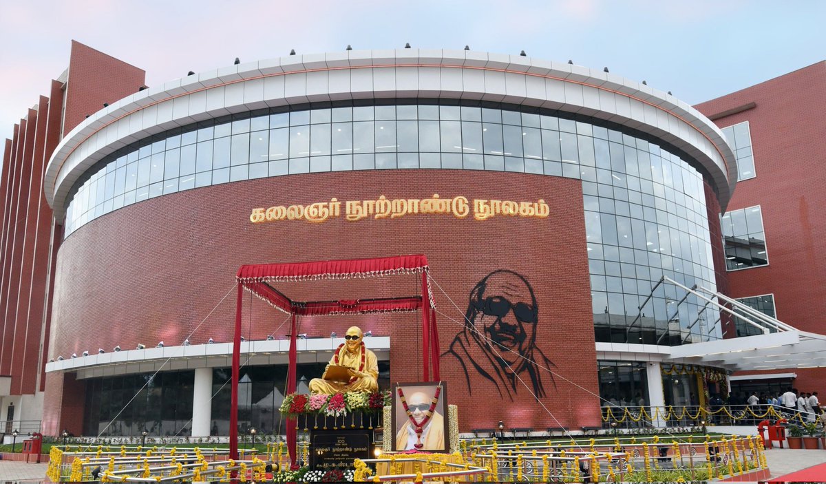TheEagle3_0's tweet photo. யார் அப்பன் வீட்டு காசு ❓ 

மக்கள் வரிப்பணம் ரூ. 200 கோடியில் மதுரை ரேஸ்கோர்ஸ் சாலையில் அமைந்துள்ள நூலகத்திற்கு 
டாக்டர் அப்துல் கலாம் அறிவு நூலகம் என பெயர் மாற்றுமா?

 தமிழக அரசு என சாமானிய மக்கள் கோரிக்கை? https://t.co/mzFGXEjgs2