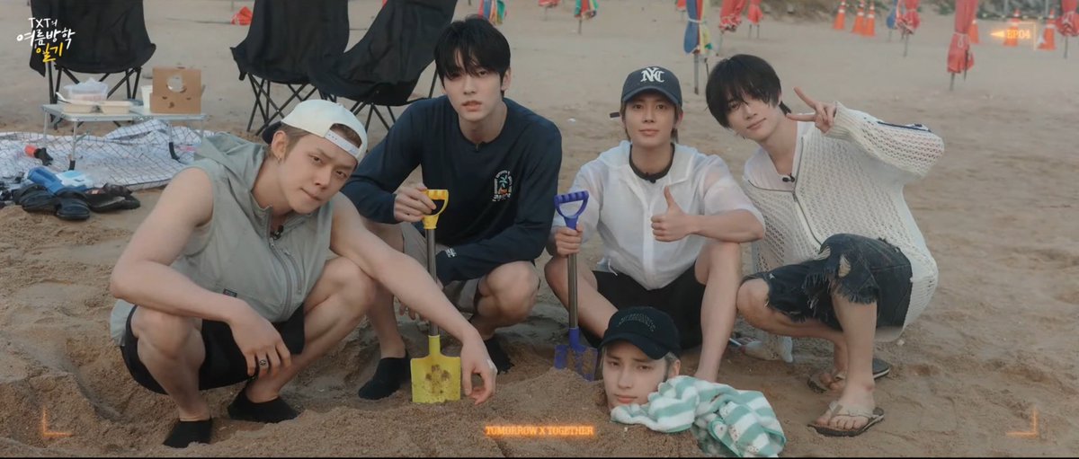 BEOMBASTlC's tweet photo. KASIAN 😭😭😭😭😭 Ini bisa masuk jejak digital txt ga sih https://t.co/En04JE3cTq