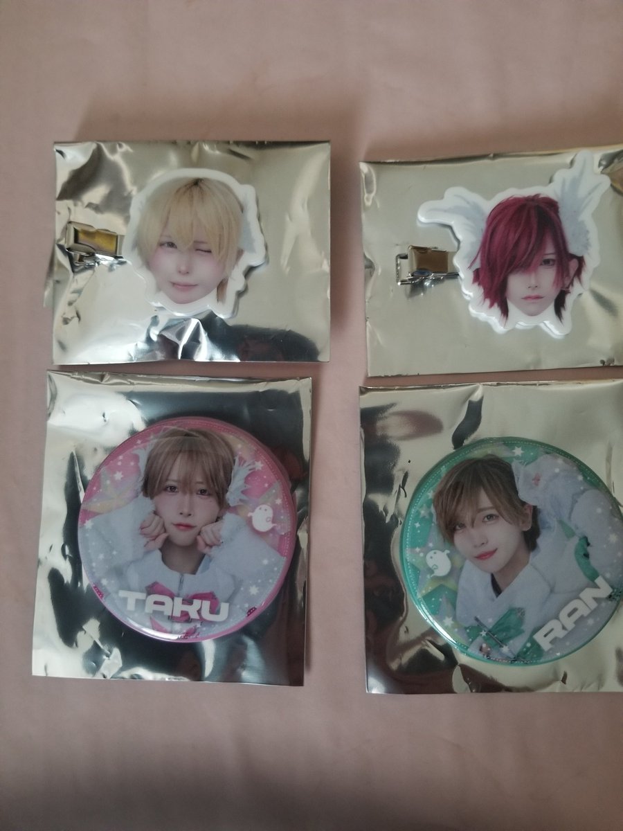 nono0317chan's tweet photo. ホロホログラムツアー
大阪のグッズお譲りします。
求オレンジ
交換か買取を探しています。 https://t.co/tqesNI0KnM