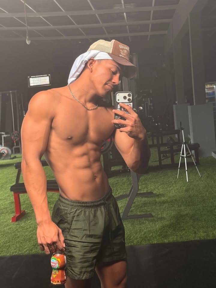 brondmusclepics's tweet photo. Pesona brondong lokal lombok kaya gini emang gaada lawan yaa! 💪🔥 https://t.co/iSY4uT1zhG