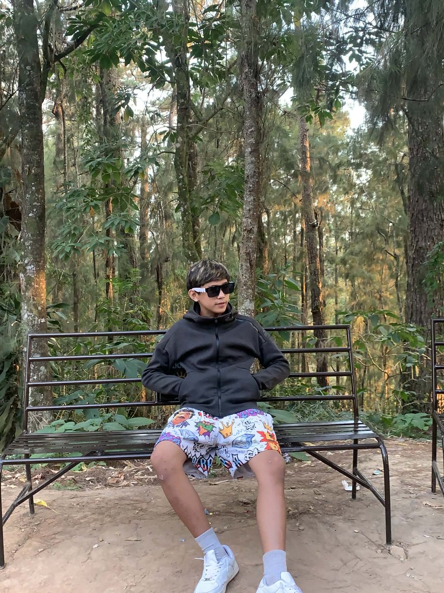 PeraaLangda8f's tweet photo. 🥶 https://t.co/taaePQM0n0