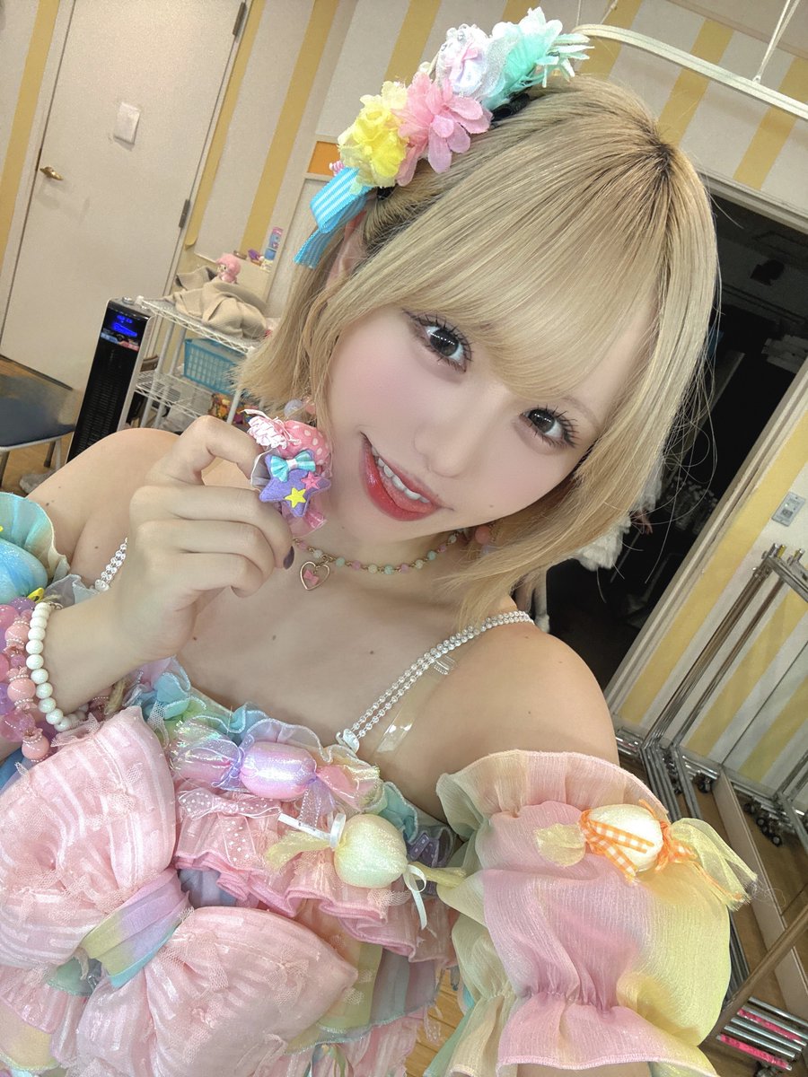 BCNOkaho's tweet photo. あなたにあげる飴、もってるよ？🍬

とりにおいで😉💞

https://t.co/7WznE6X4jS https://t.co/CNe9grSqgH