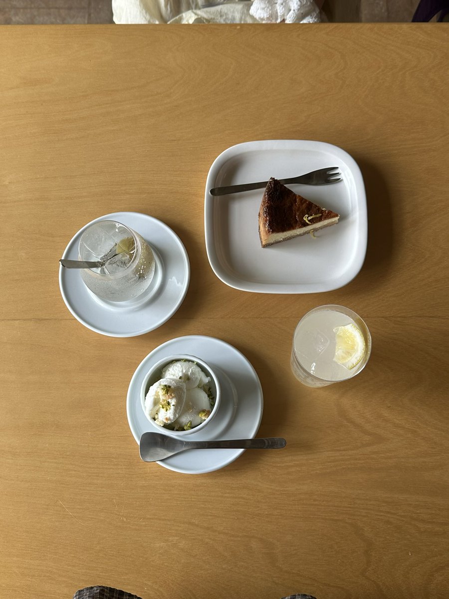 uu__ho's tweet photo. 故郷にみんなが集まれる場所を作るって素敵 https://t.co/V8l55LPW3H