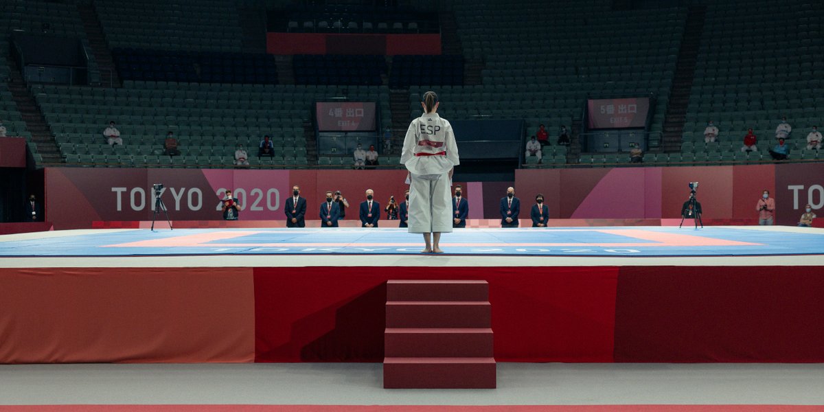 WarnerBrosSpain's tweet photo. 5️⃣ años de la gloria olímpica en Tokio 2020 🇯🇵

Celebramos el aniversario del hito que marcó para siempre la historia del karate 🥋 español: el instante en el que Sandra Sánchez conquistó el oro olímpico🥇

Descubre su historia en la gran pantalla este 30 de octubre con #Karateka https://t.co/kPU1yYHunl